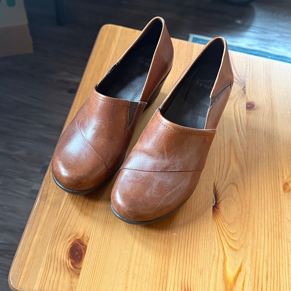 Dansko Women’s Shoes Size 39 (9 in US)